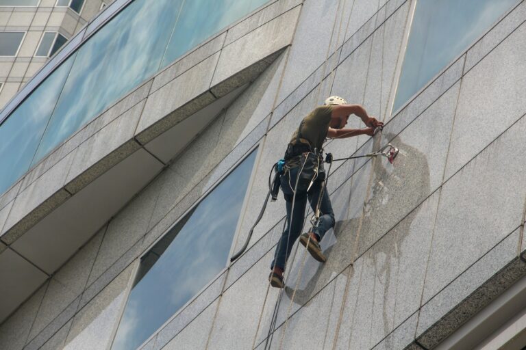 Implementing an Effective Fall Protection Program